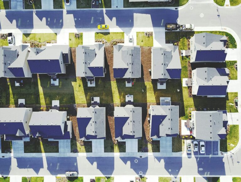 Commercial Property Investment — Understanding Risk Vs Return Before You Buy